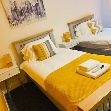 Villa Goldcroft Abertillery Esterno foto