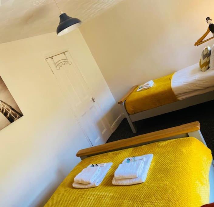 Villa Goldcroft Abertillery Esterno foto