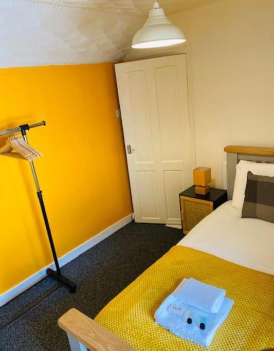 Villa Goldcroft Abertillery Esterno foto